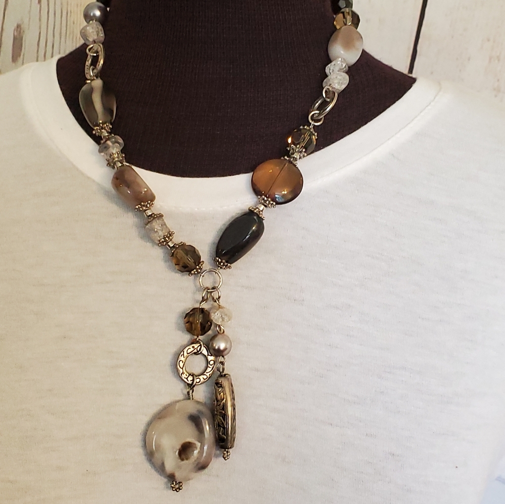 Cookie Lee silvertone bold stones Y-necklace with floral embossed bead